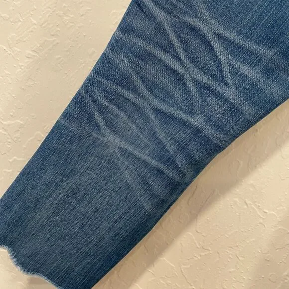 ~ Madewell 25 Jeans Cali Demi-Boot Raw Hem Button Light/Med Blue Wash Women's - Picture 12 of 15